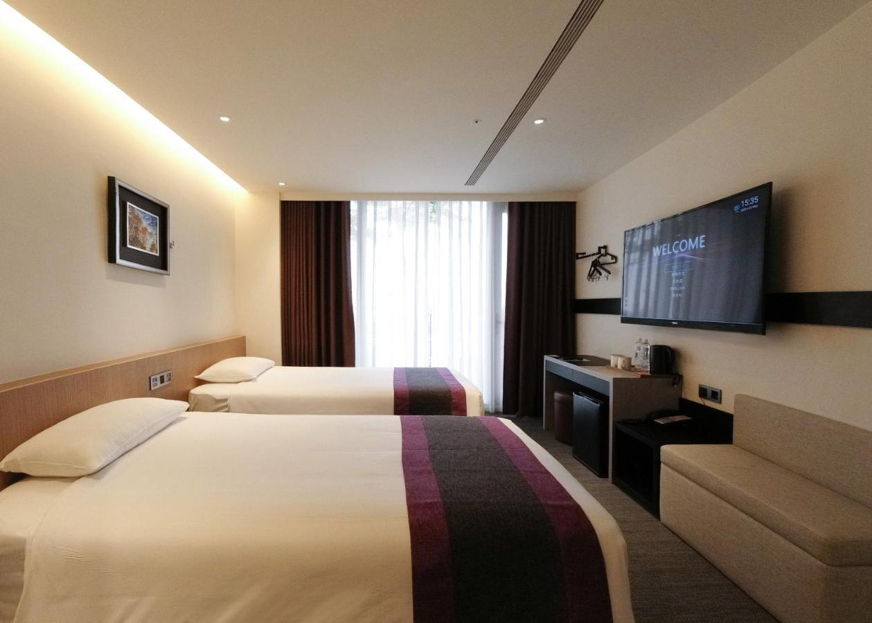 Royal Roi Hotel Taichung Exterior foto