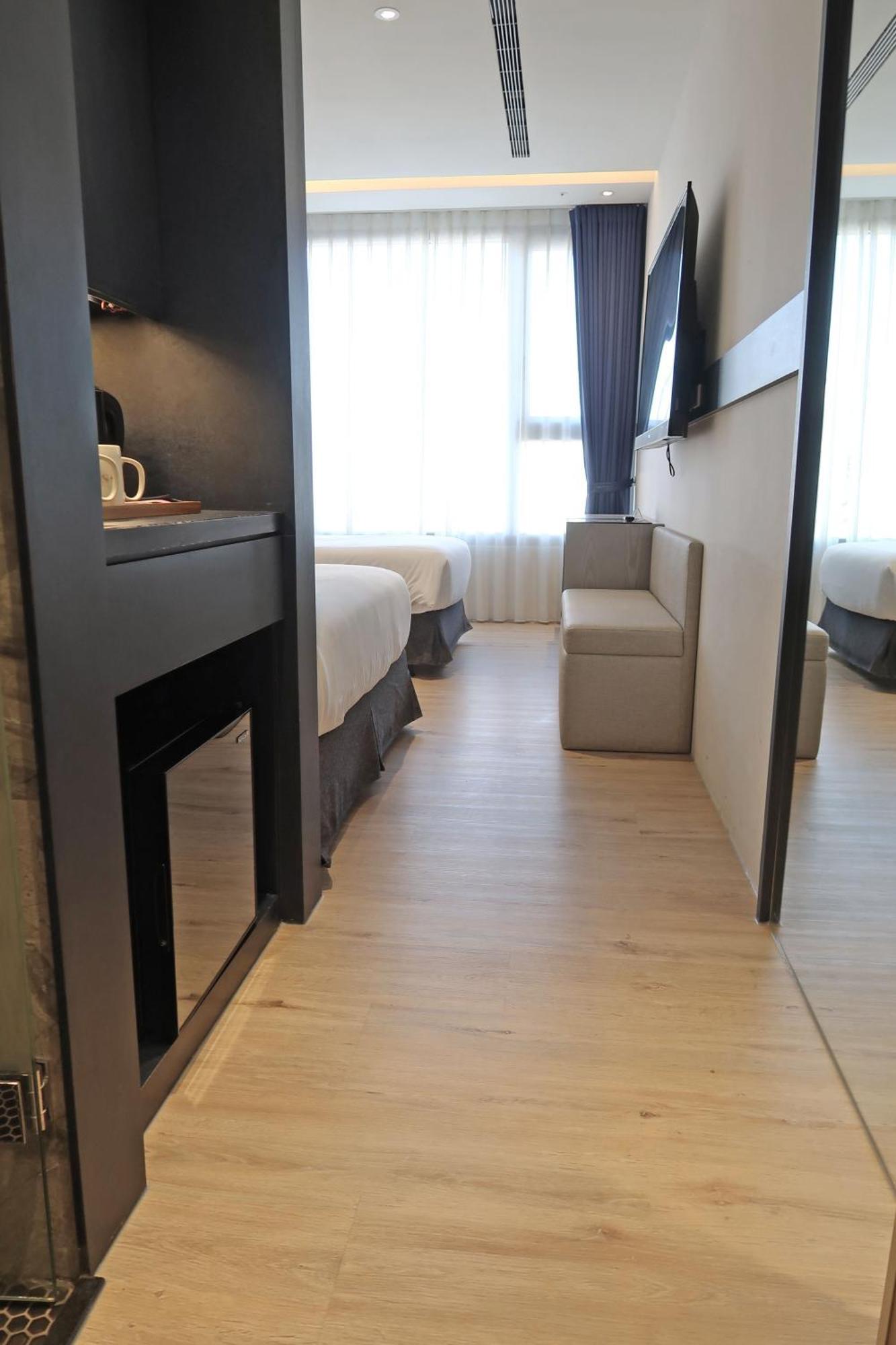 Royal Roi Hotel Taichung Exterior foto