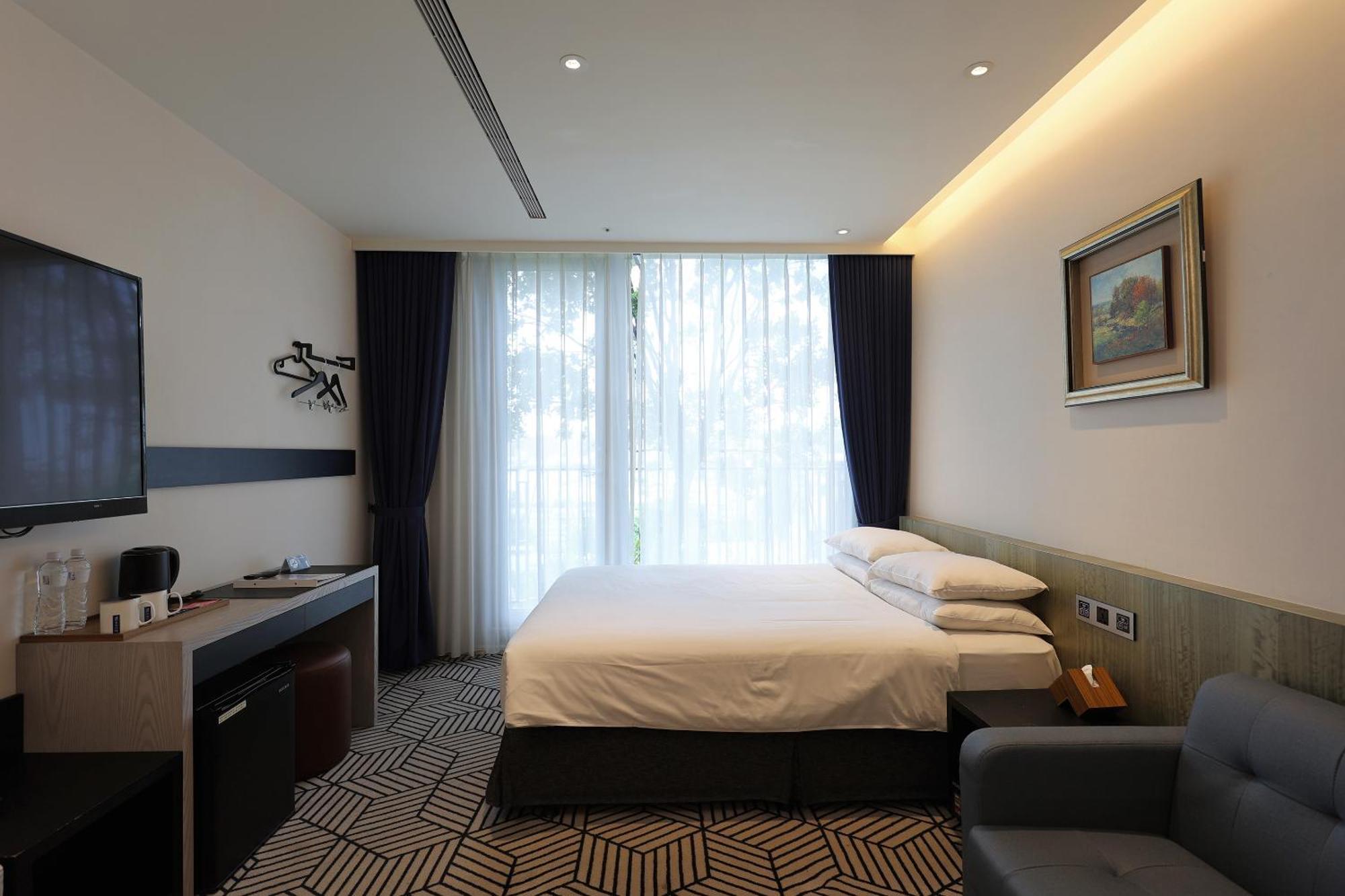 Royal Roi Hotel Taichung Exterior foto